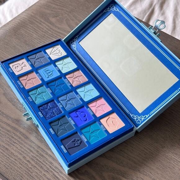 JEFFREE STAR Cosmetics Blue Blood Artistry Eye Shadow Pallete 18 X 0,05 OZ - NIB - Picture 8 of 15